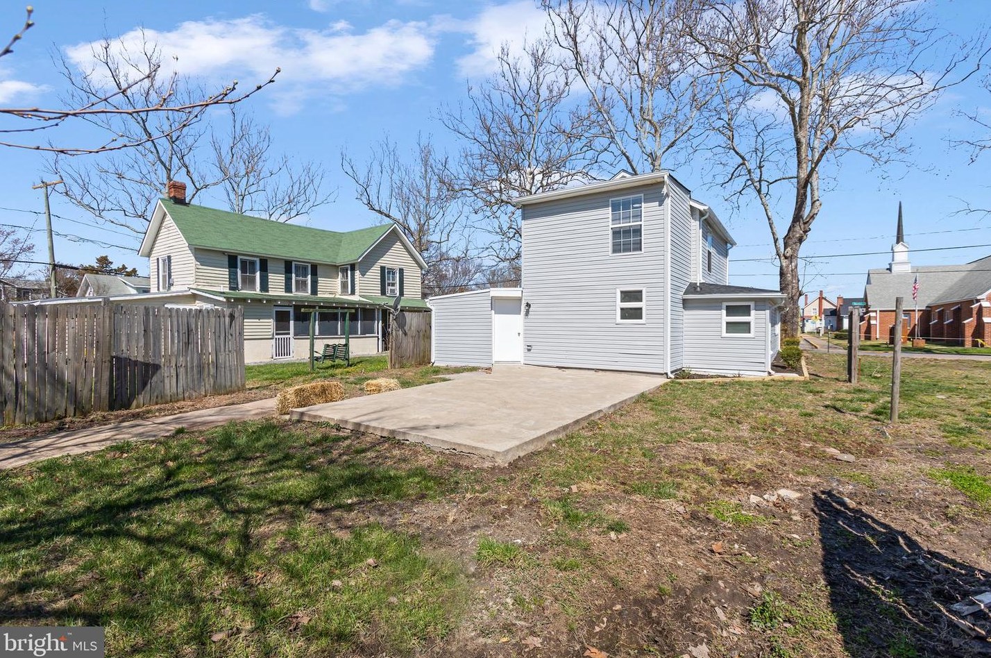 116 Boundary St, Colonial Bch VA  22443-2408 exterior