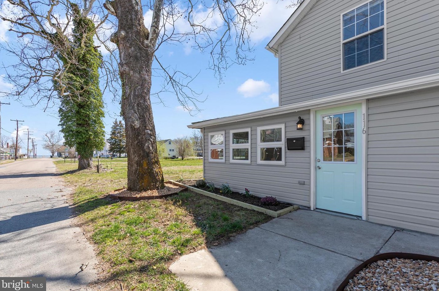 116 Boundary St, Colonial Bch VA  22443-2408 exterior