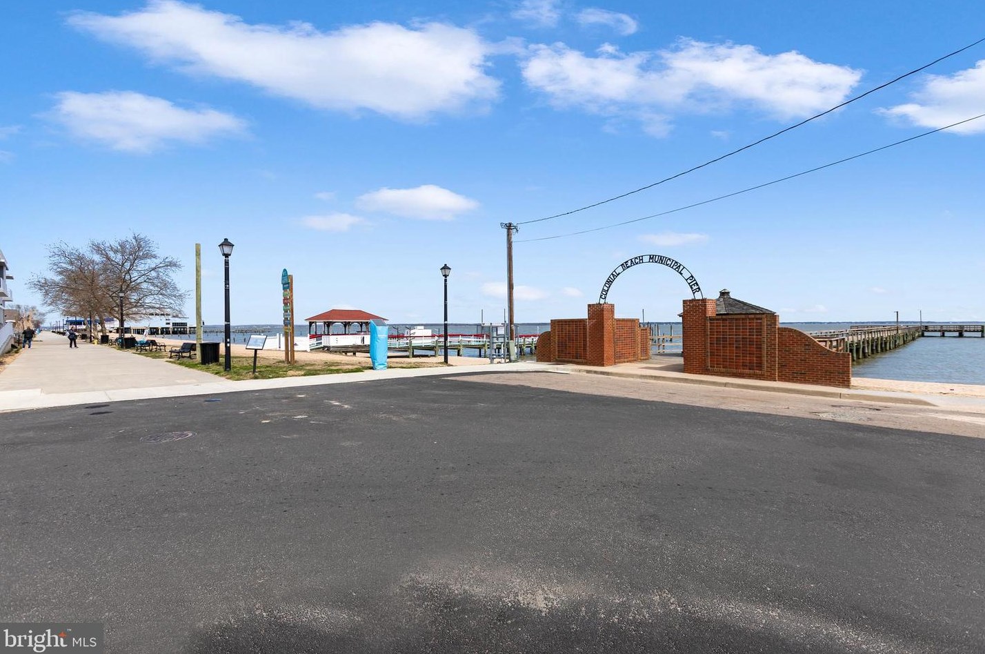 116 Boundary St, Colonial Bch VA  22443-2408 exterior