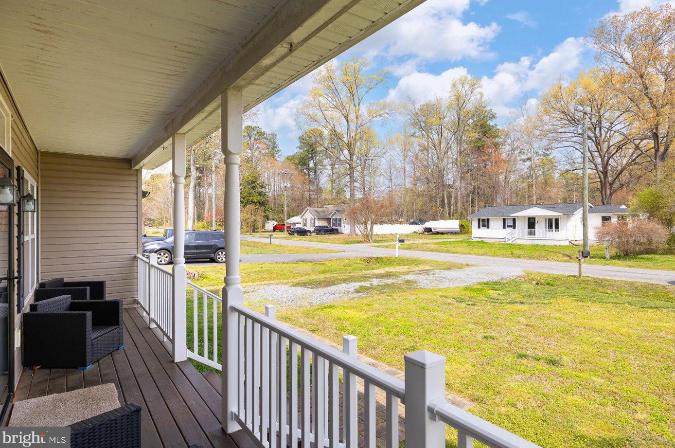 339 Monroe Dr, Colonial Bch, VA 22443