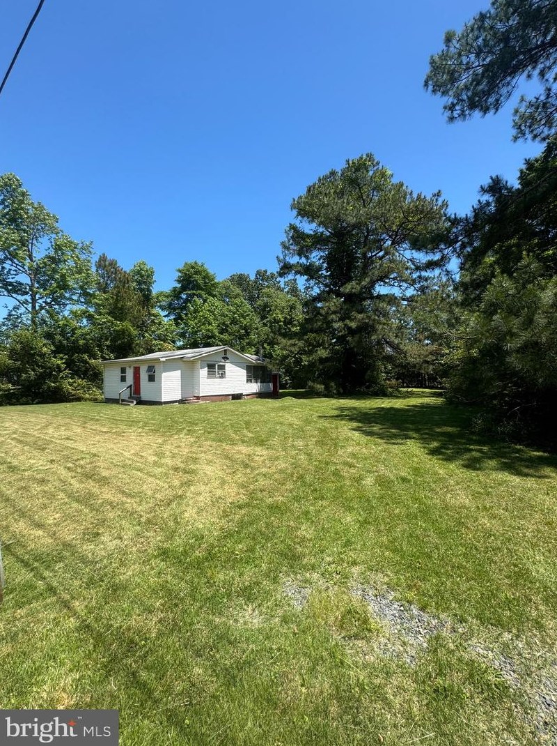 1432 Holly Vista Dr, Colonial Bch, VA 22443