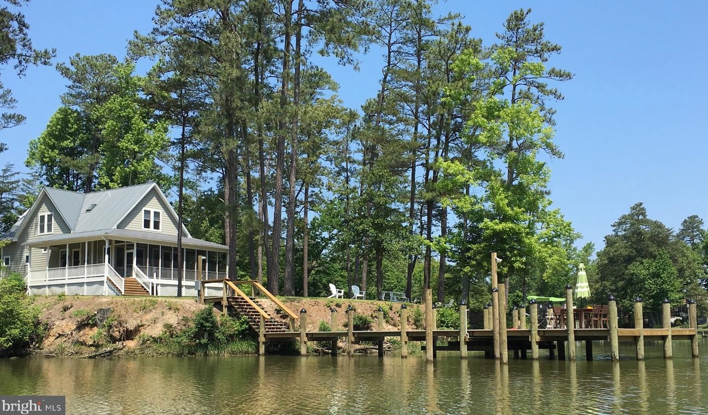 68 Eagle Ct, Montross, VA 22520-4102