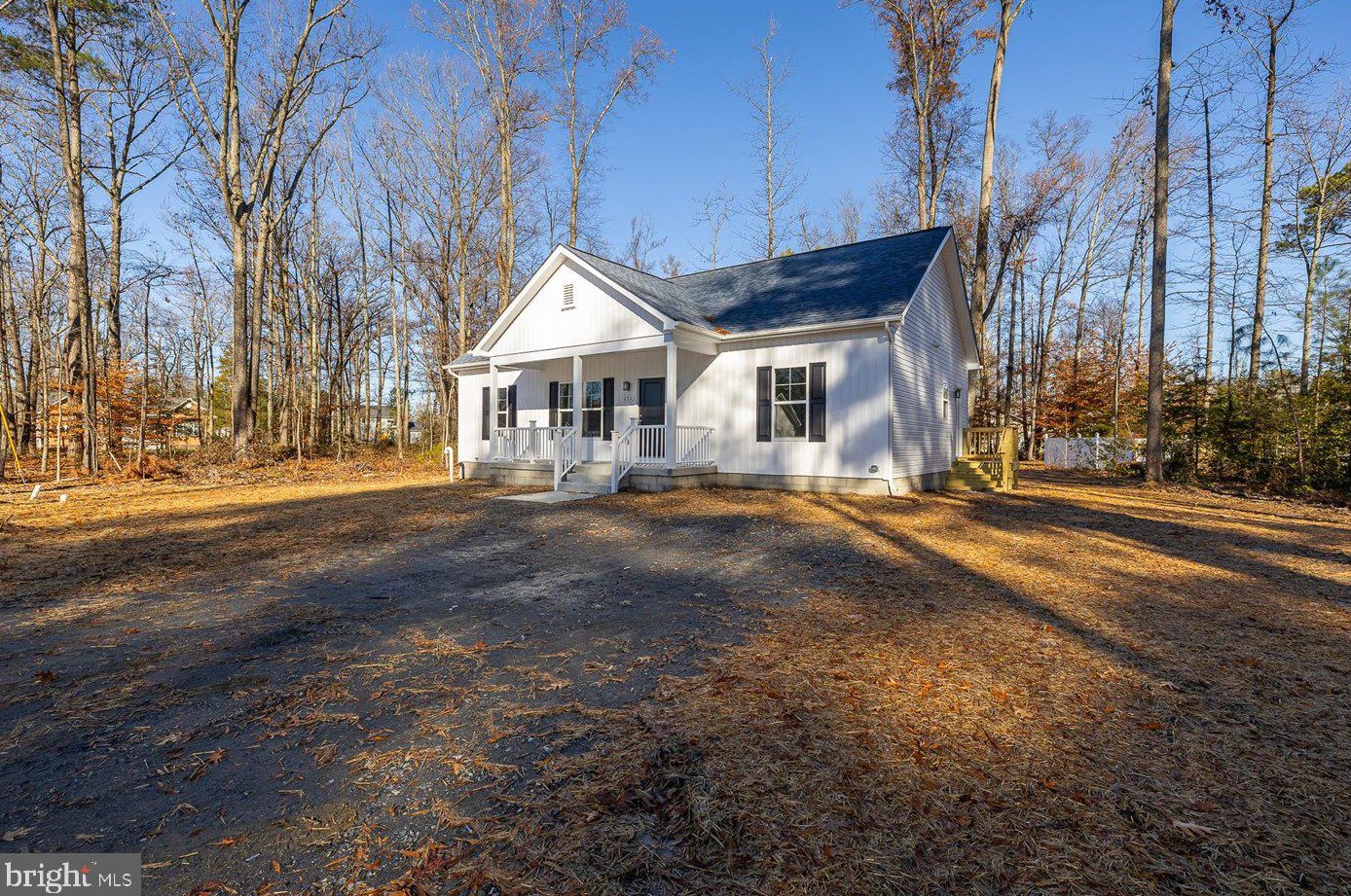 122 Machodoc Dr, Montross, VA 22520