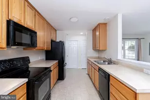 238 12th St, Colonial Beach, VA 22443 - Photo 4