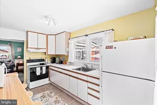 916 Bryant Ave, Colonial Beach, VA 22443 - Photo 18