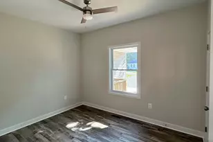 784 Lakeview Dr, Colonial Beach, VA 22443 - Photo 32