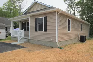 141 9th St, Colonial Beach, VA 22443 - Photo 2