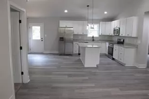 184 Poplar Ln, Colonial Beach, VA 22443 - Photo 2