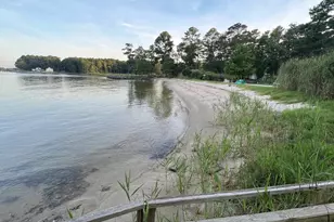 126 Connie Dr, Hague, VA 22469 - Photo 6