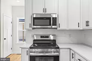 739 Lakeview Dr, Colonial Beach, VA 22443 - Photo 16