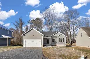 749 Lakeview Dr, Colonial Beach, VA 22443 - Photo 38