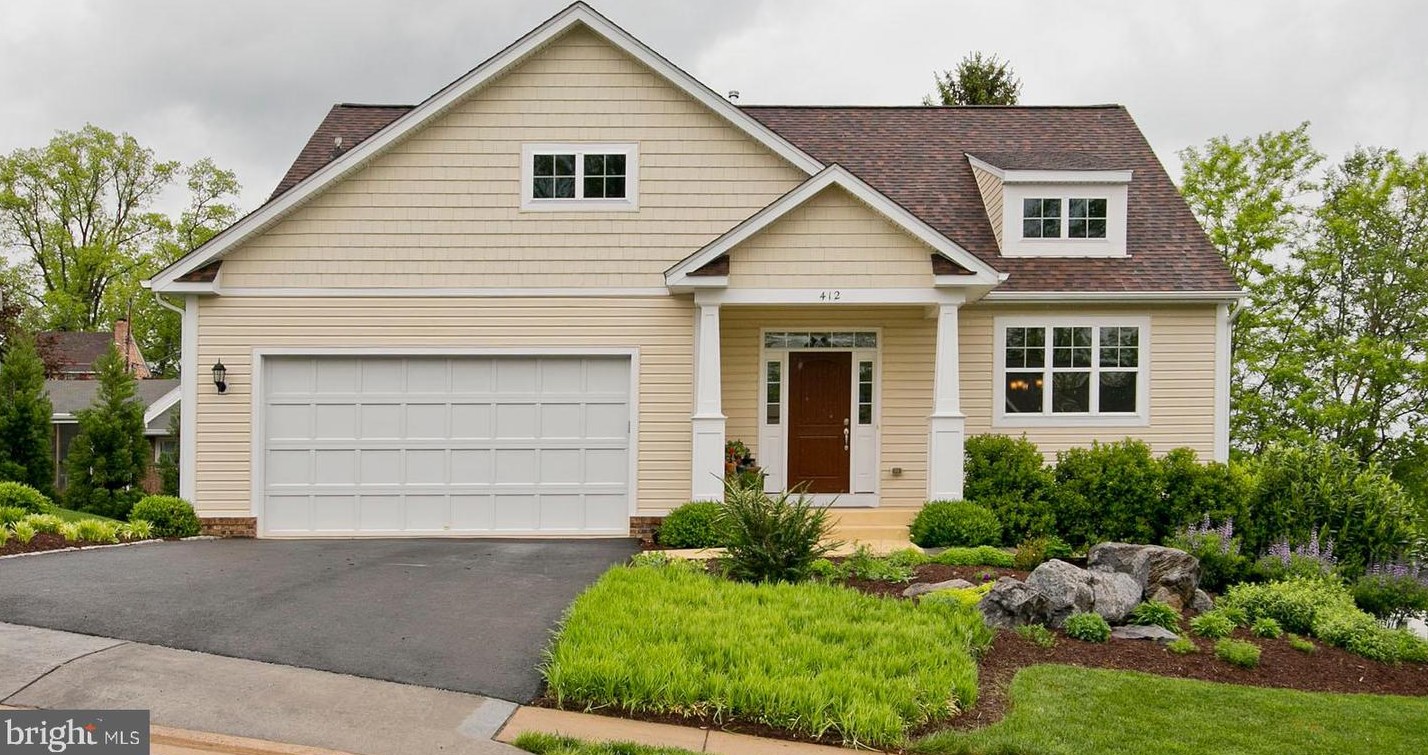 412 Castleman Dr, Winchester, VA 22601-3191