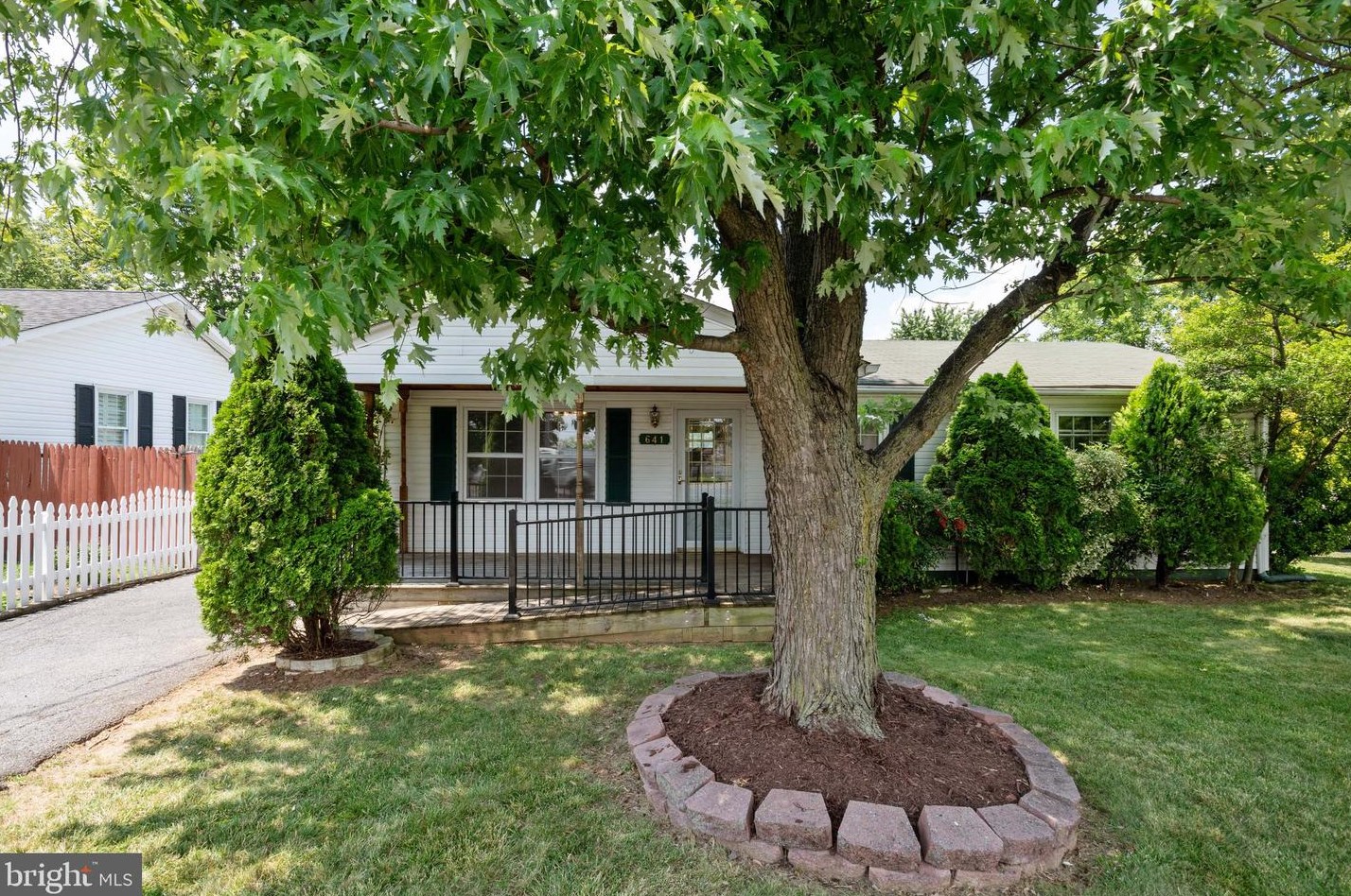 641 Baker Ln, Winchester, VA 22601-5668