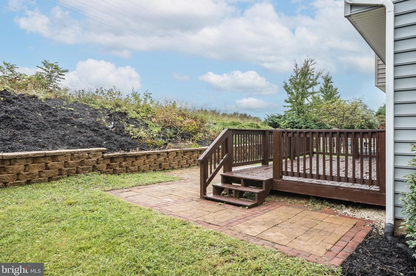 2067 Stoneleigh Dr, Winchester, VA 22601-2782