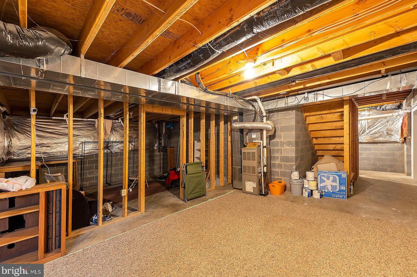 2832 Saratoga Dr, Winchester VA 22601-2622 exterior