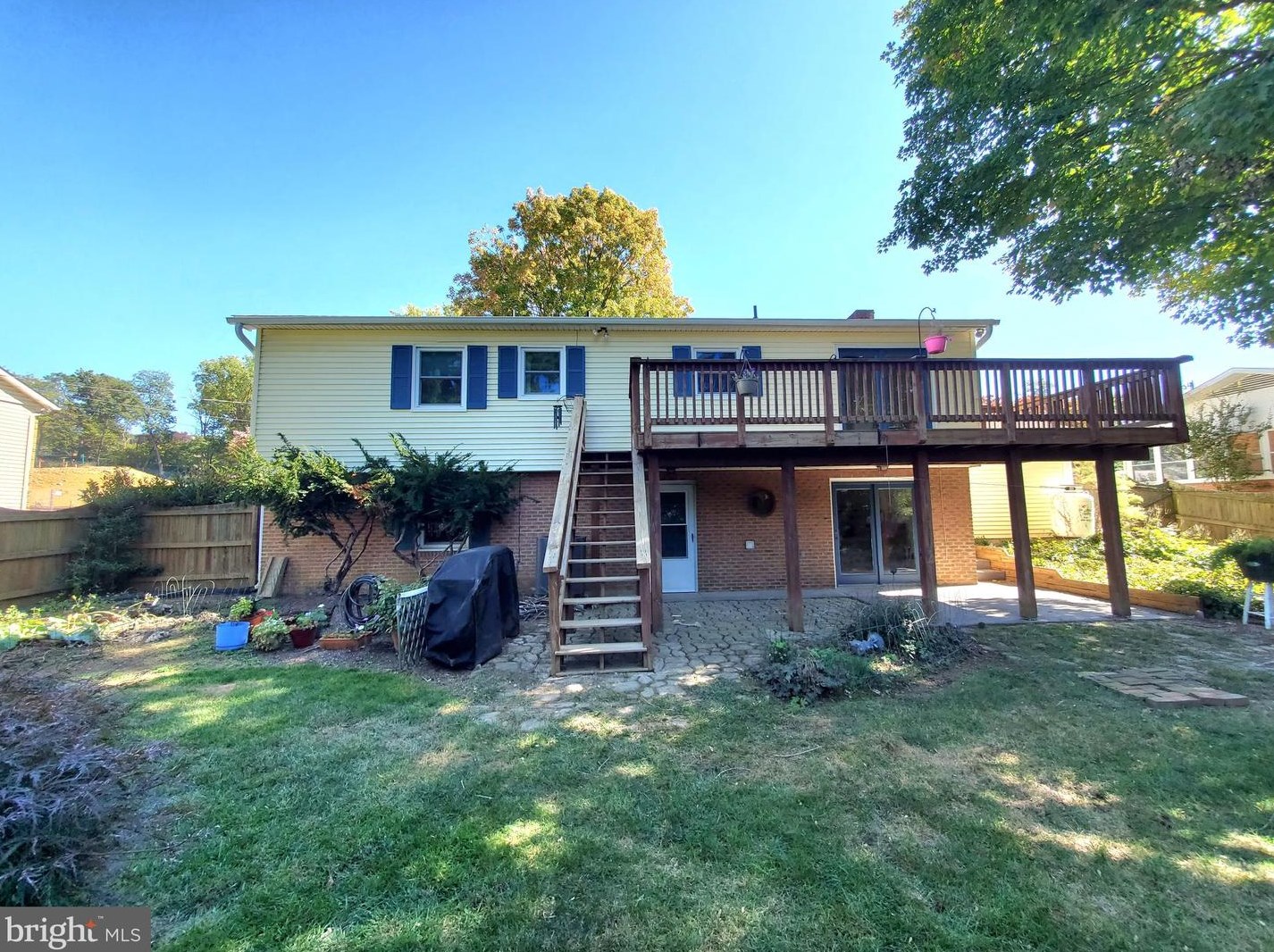 525 Lanny Dr, Winchester, VA 22601-2909