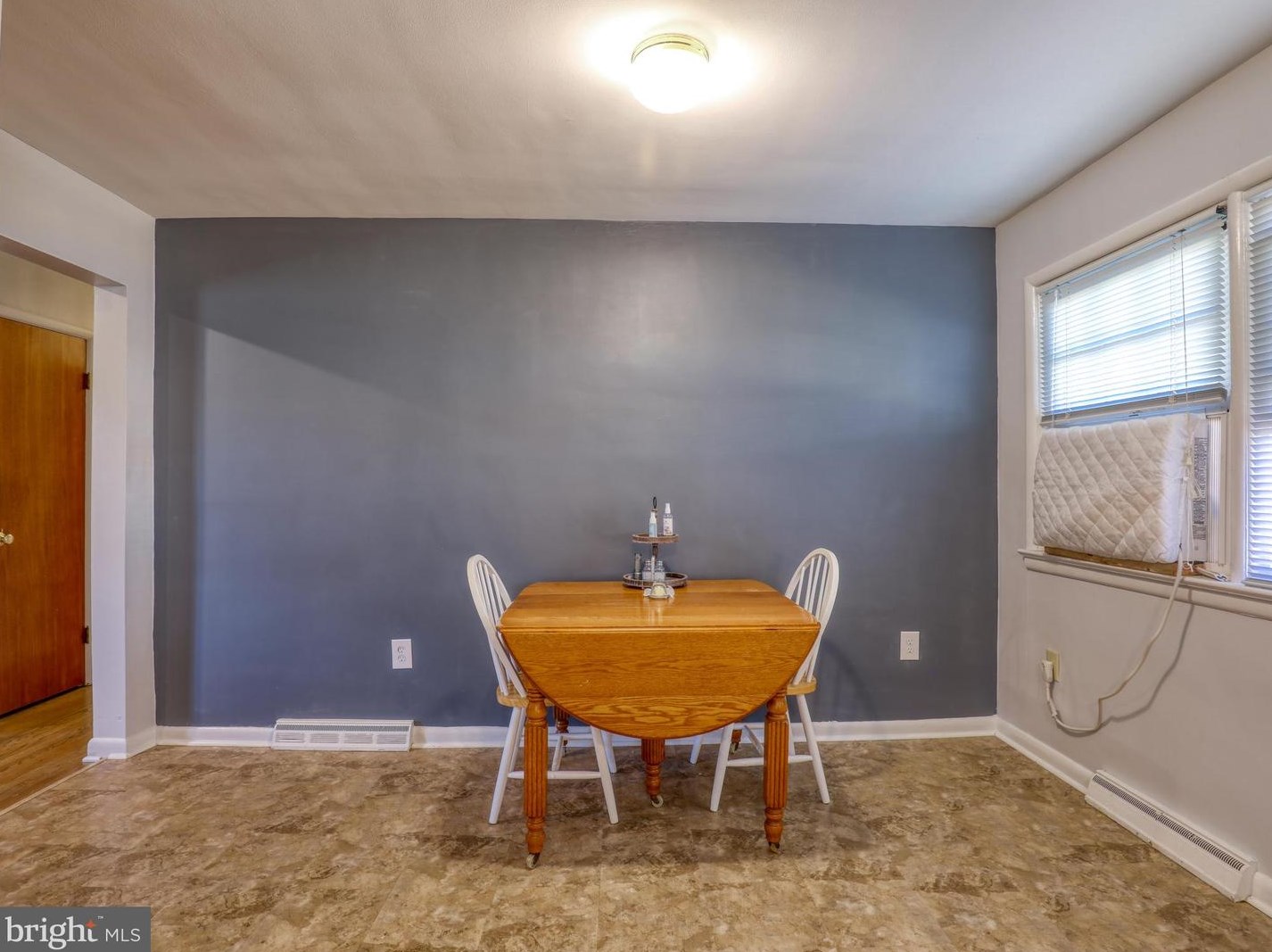 331 Fox Dr, Winchester VA  22601-3039 exterior