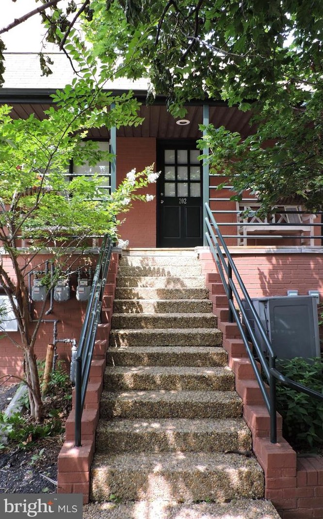 116 N Indian Alley #205, Winchester, VA 22601