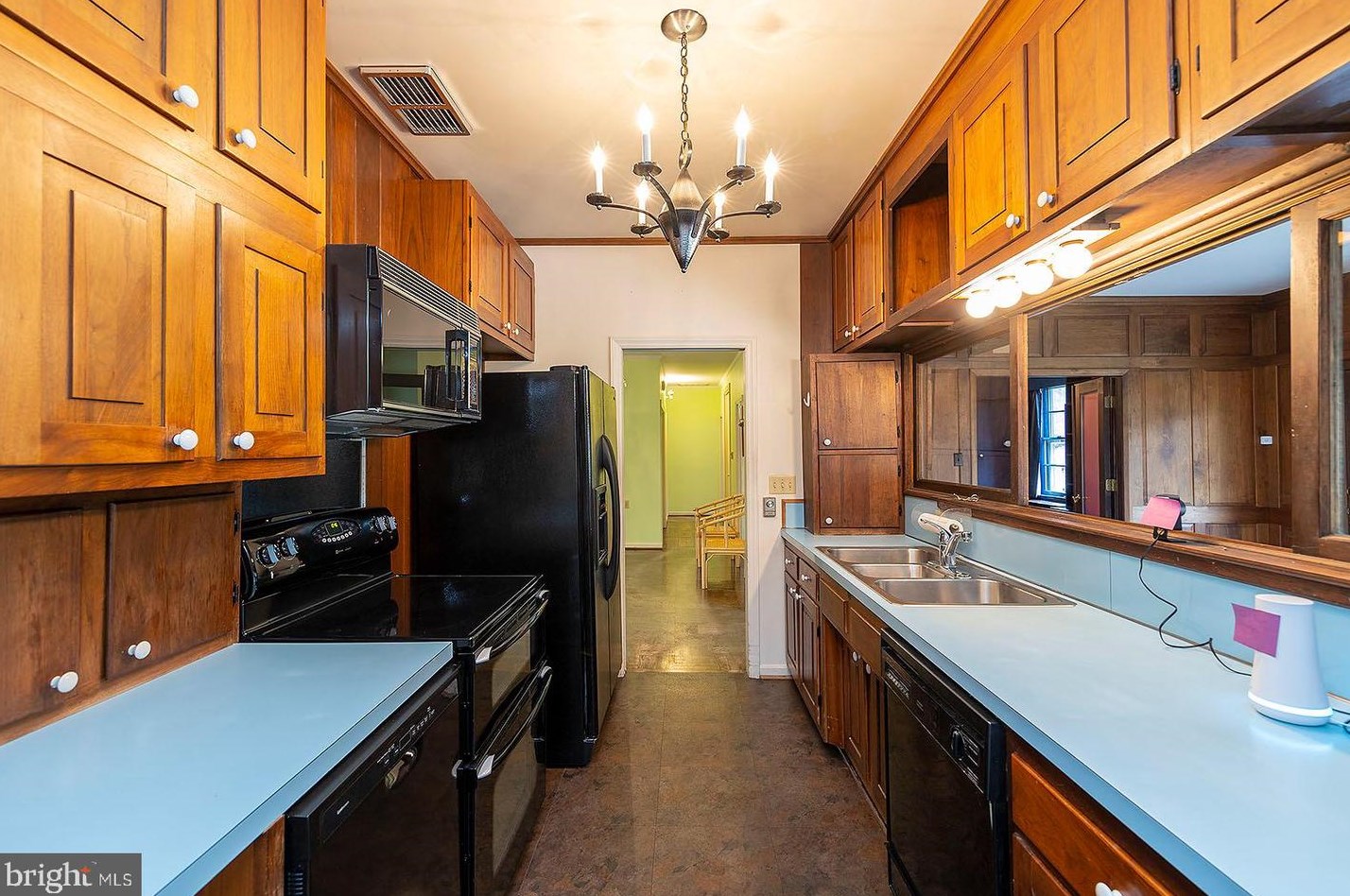 1413 Handley Ave, Winchester VA  22601-3746 exterior