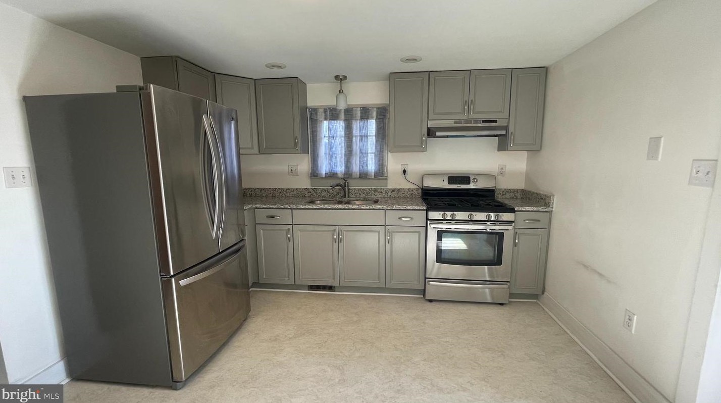 939 Woodland Ave, Winchester VA  22601-5823 exterior