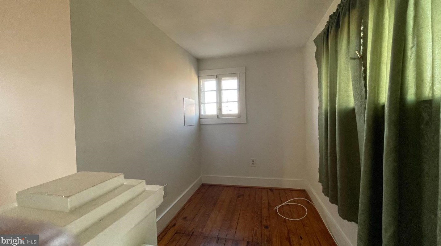 939 Woodland Ave, Winchester VA  22601-5823 exterior