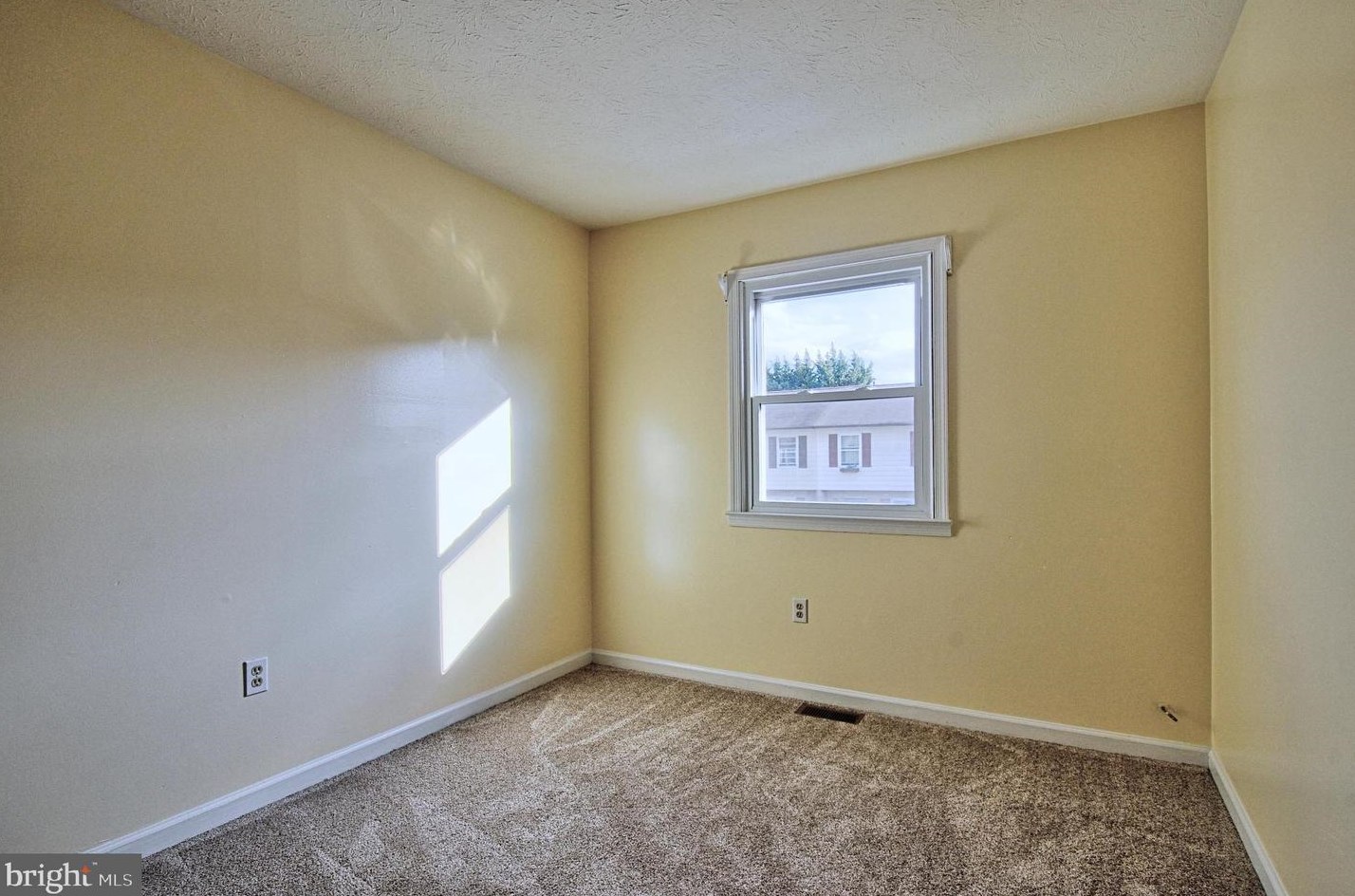 18 Jigsaw Pl, Winchester VA  22601-3656 exterior