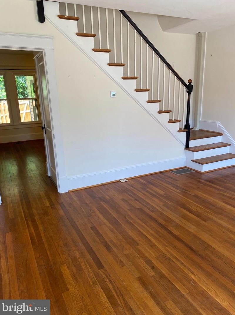 216 E Fairfax Ln, Winchester, VA 22601
