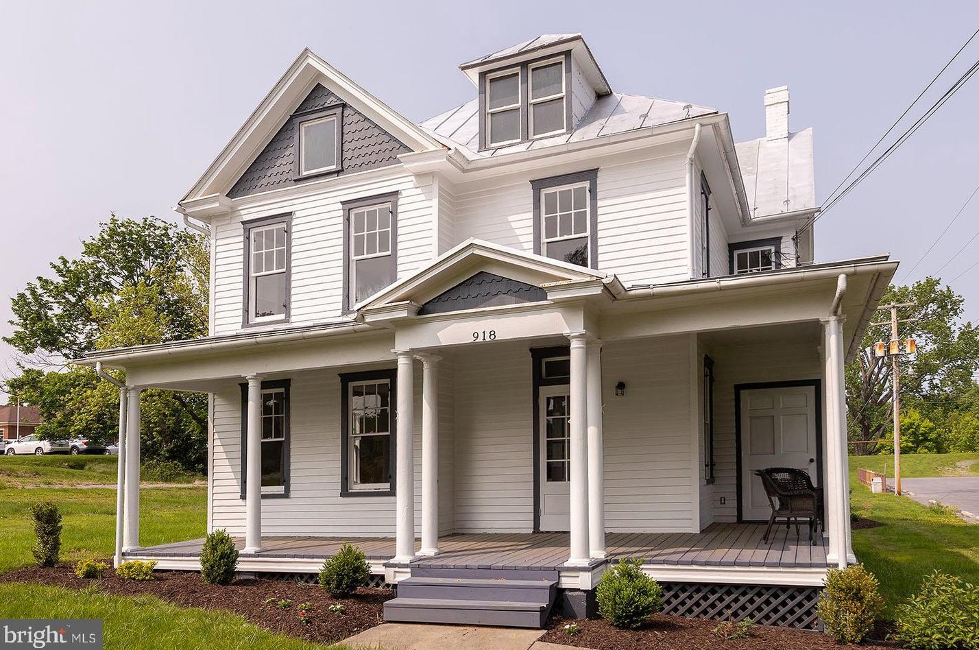 918 Amherst St, Winchester, VA 22601-3306