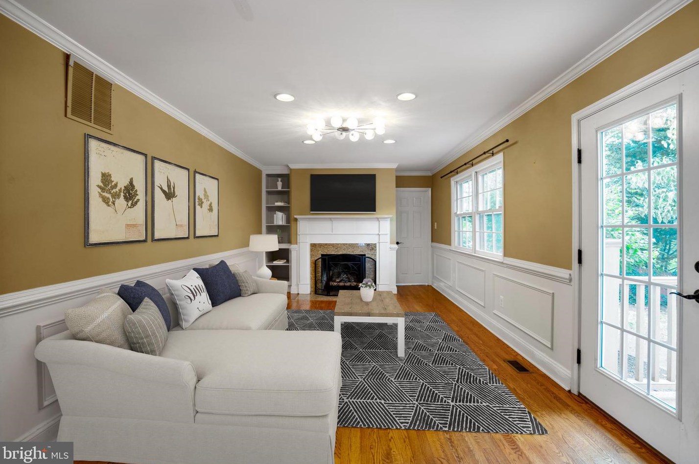 1627 Nester Dr, Winchester, VA 22601-3246
