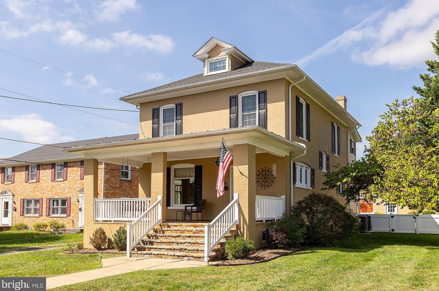 1207 Valley Ave, Winchester, VA 22601-3740