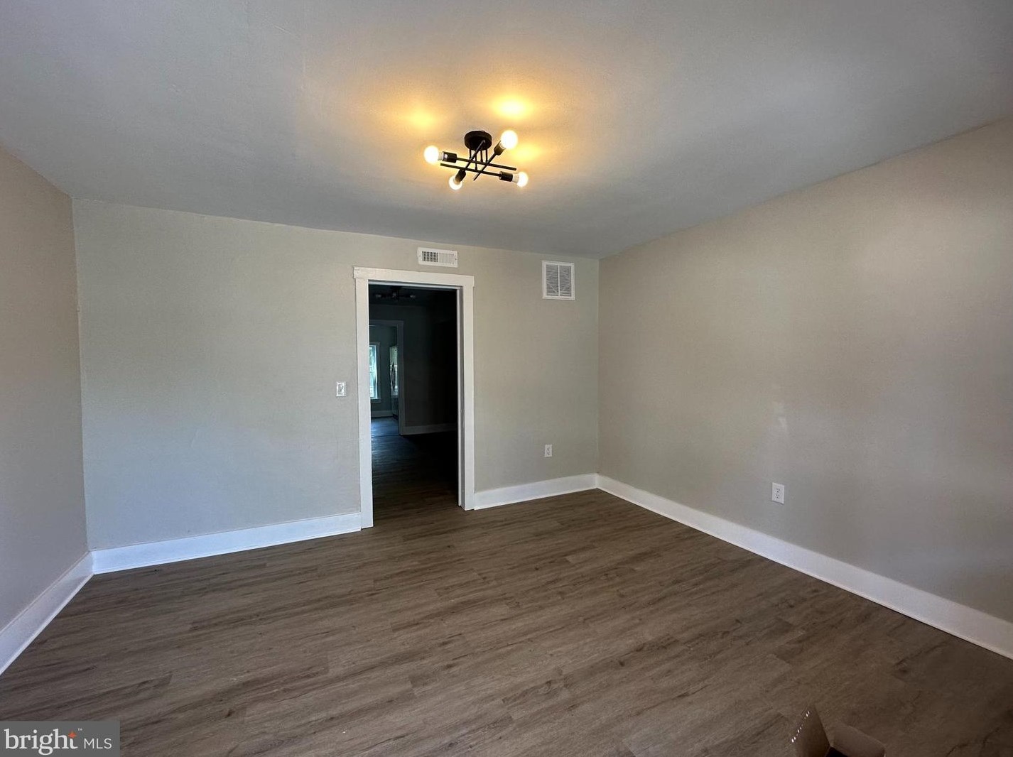 213 Baker St, Winchester, VA 22601