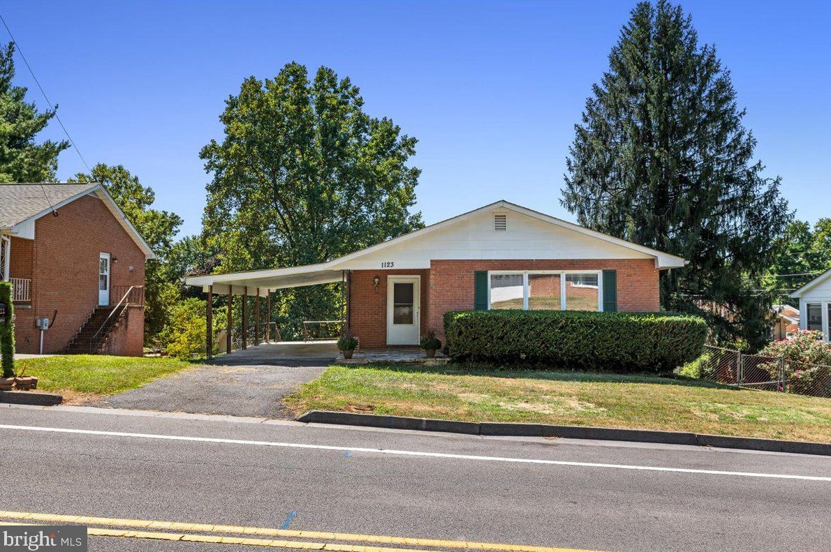 1123 Whittier Ave, Winchester, VA 22601-3336