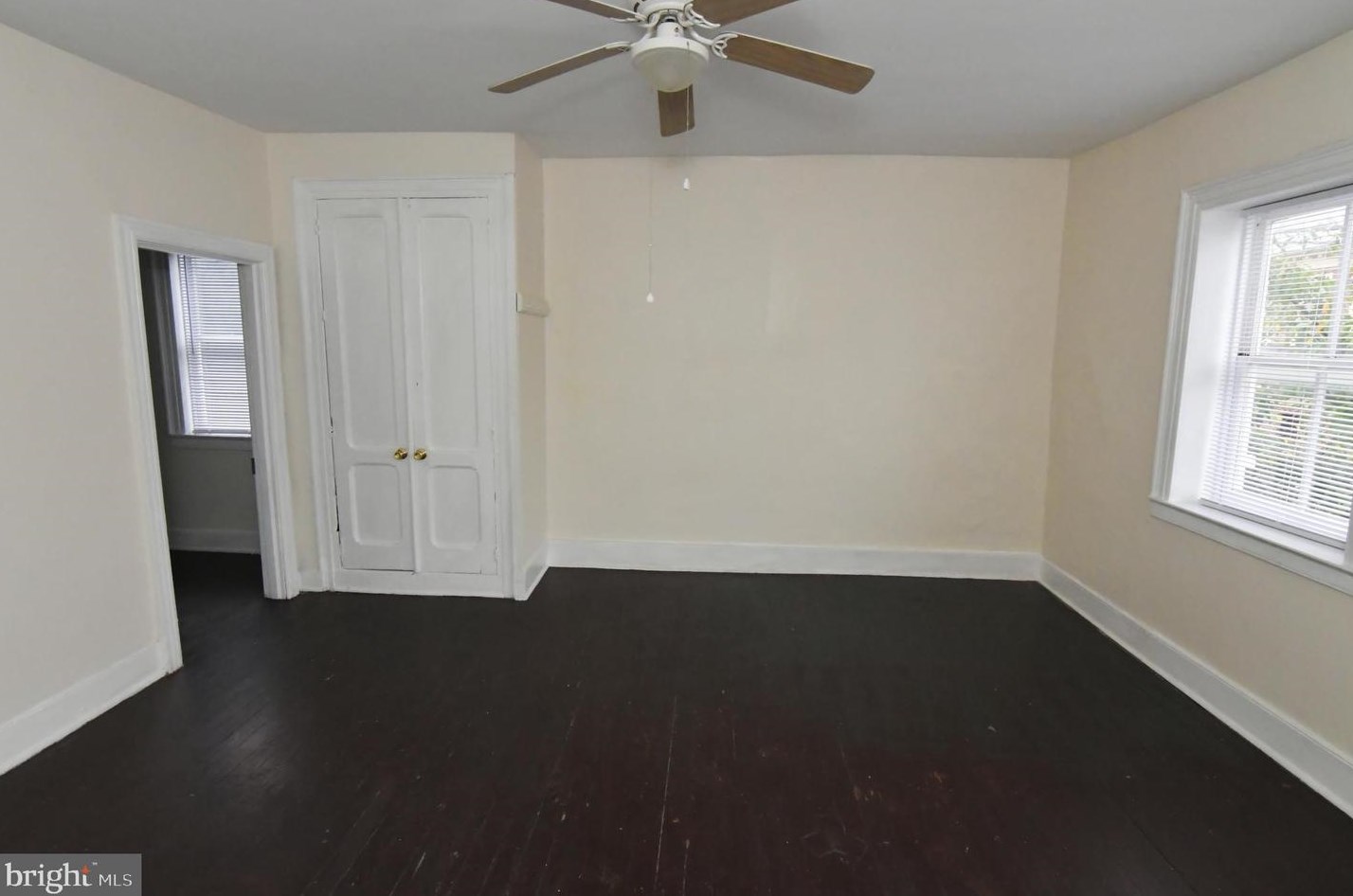 37 Piccadilly St, Winchester VA  22601-4824 exterior