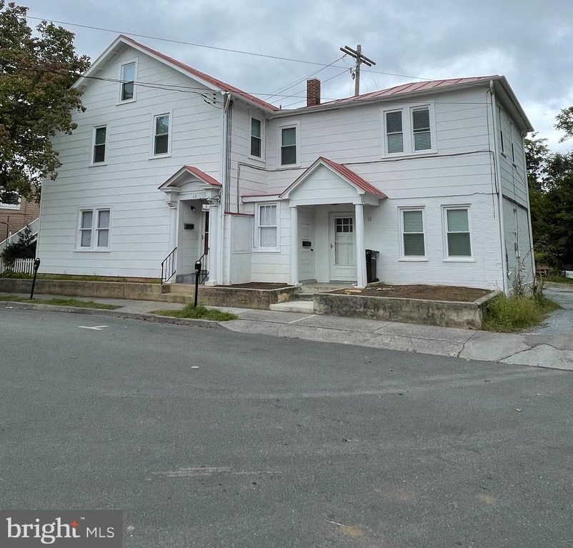 12 Clifford St, Winchester, VA 22601-4610