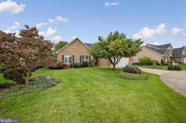 810 Mahone Dr, Winchester, VA 22601-6730