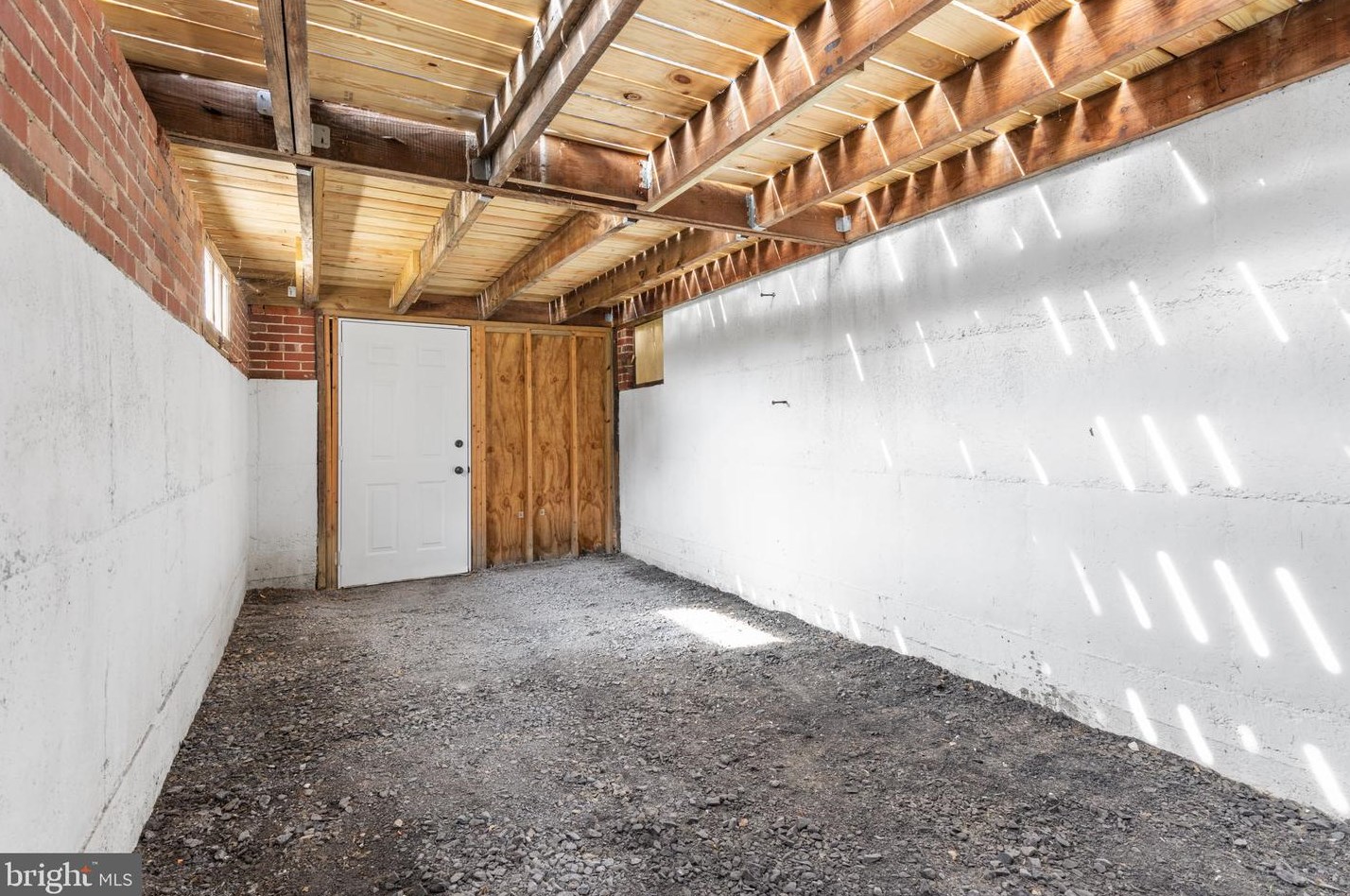 803 Berryville Ave, Winchester VA  22601-5913 exterior