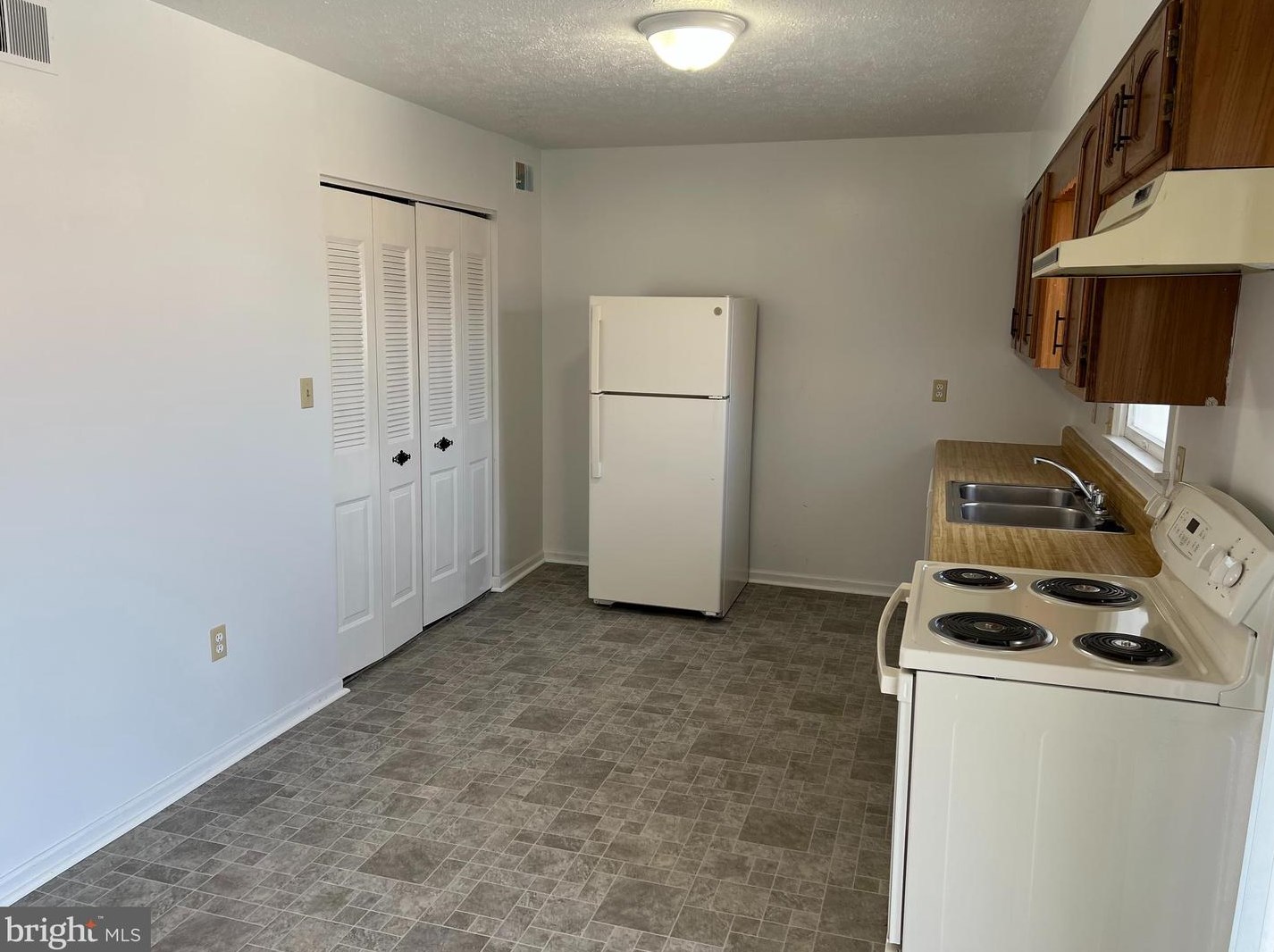 2328 Roosevelt Blvd, Winchester VA  22601-3627 exterior