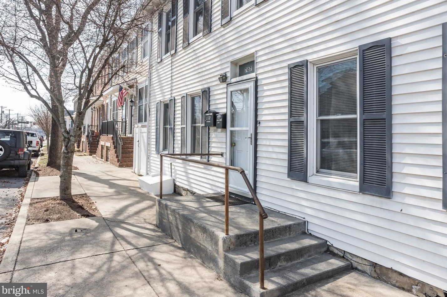 707 S Braddock St, Winchester, VA 22601