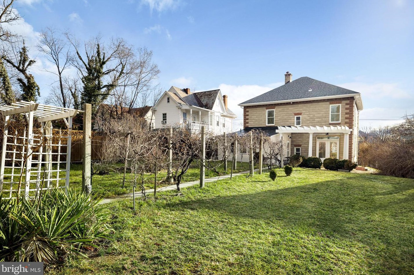 439 Braddock St, Winchester VA  22601-3921 exterior