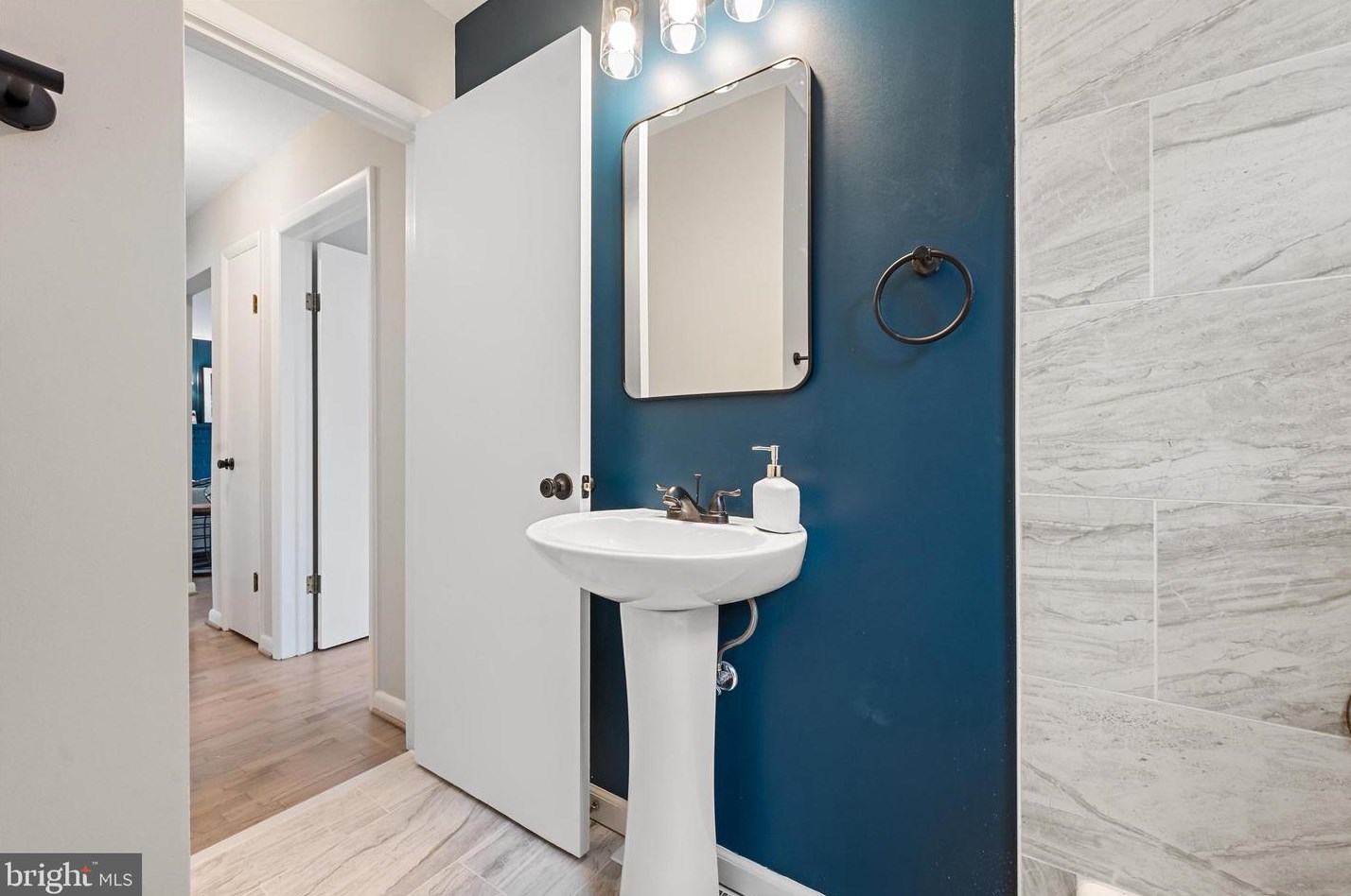 149 Fox Dr, Winchester VA  22601-3034 exterior