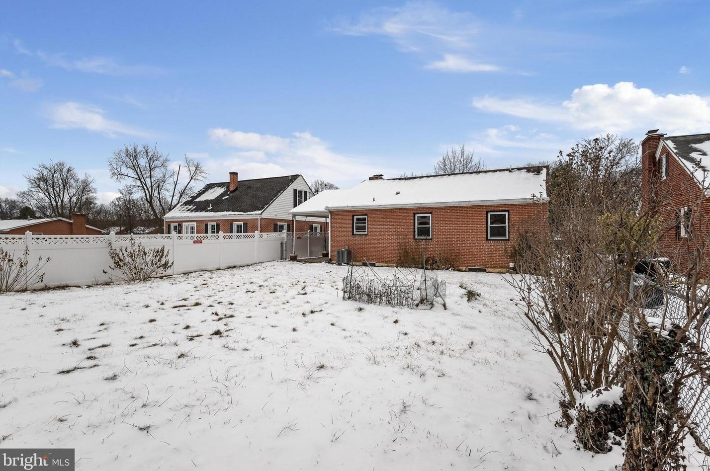 149 Fox Dr, Winchester VA  22601-3034 exterior