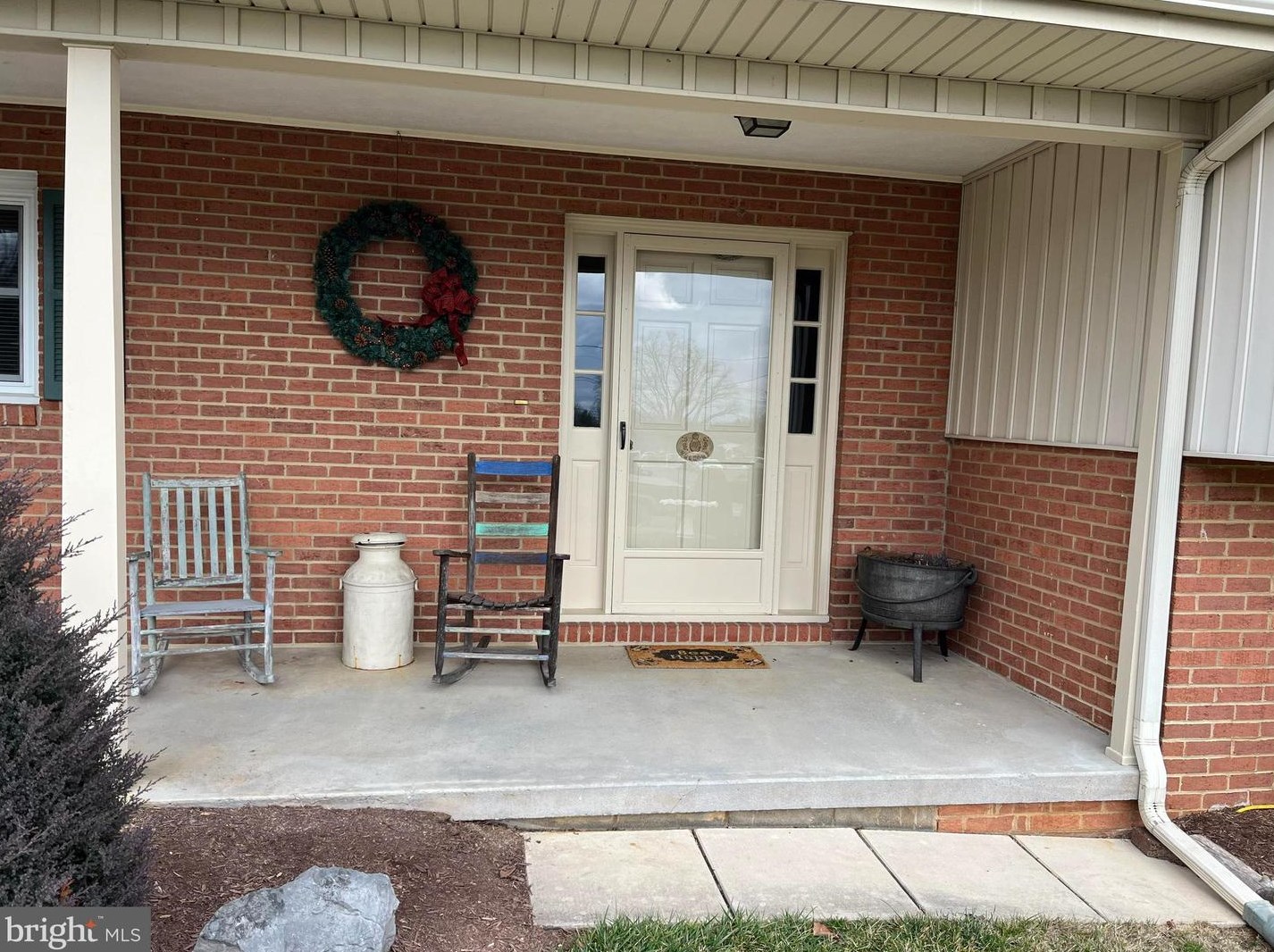 1516 Pondview Dr, Winchester, VA 22601-2852