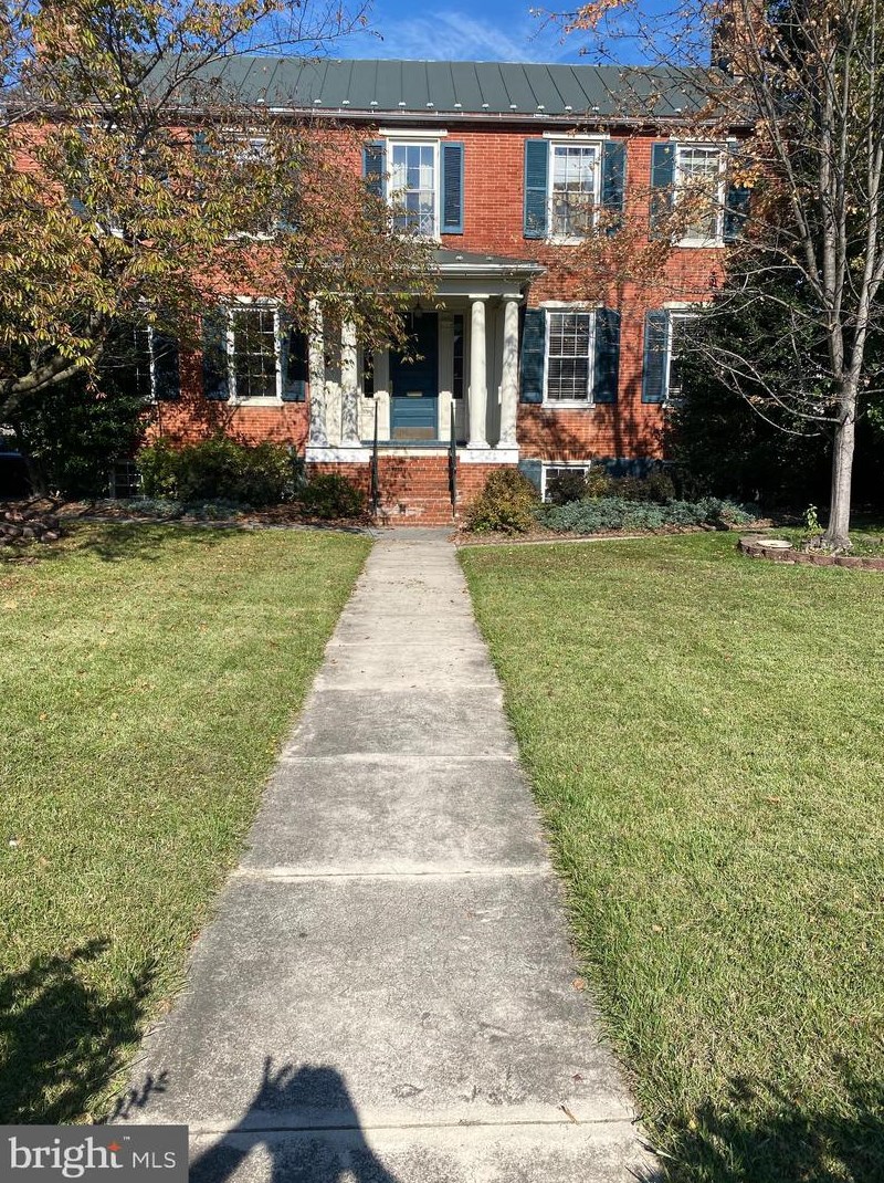 324 W Boscawen St, Winchester, VA 22601