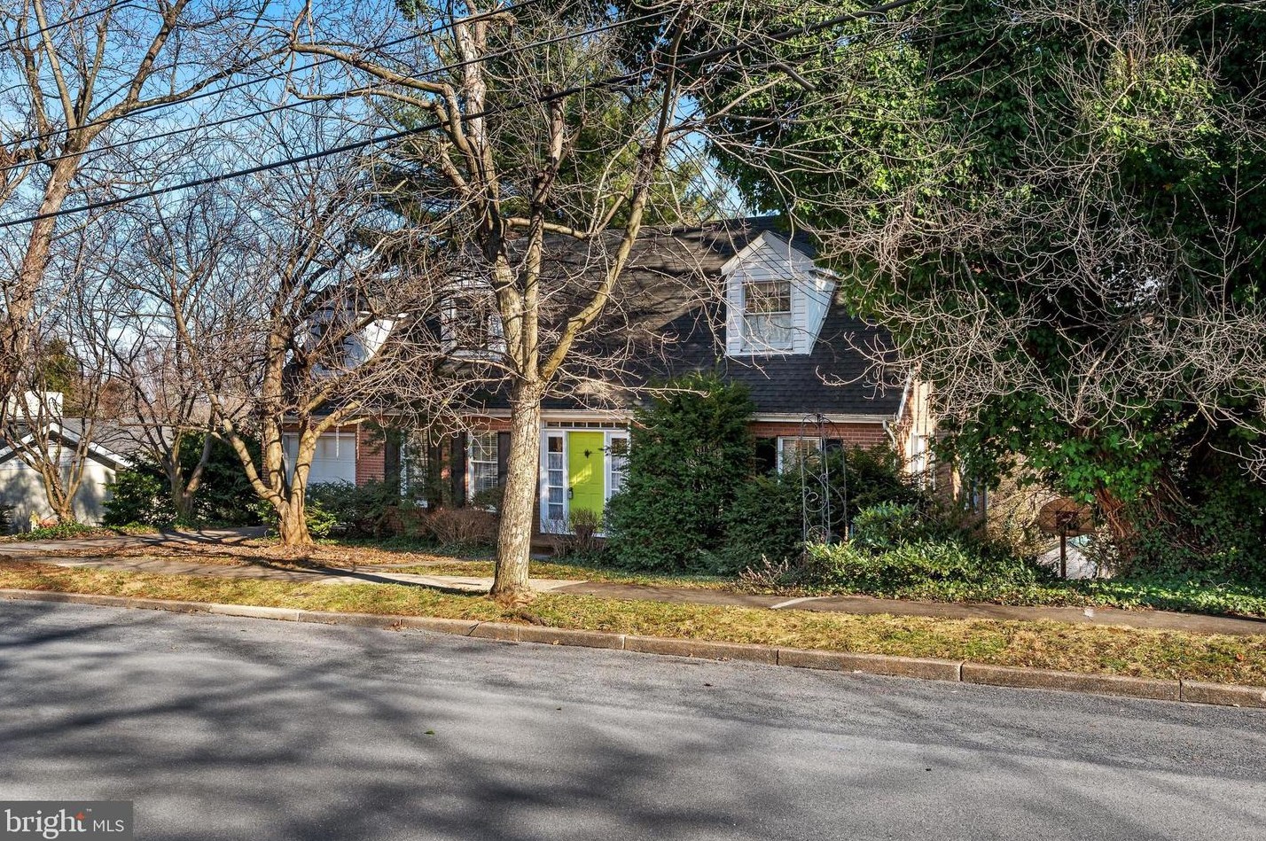 310 Courtfield Ave, Winchester, VA 22601-3204