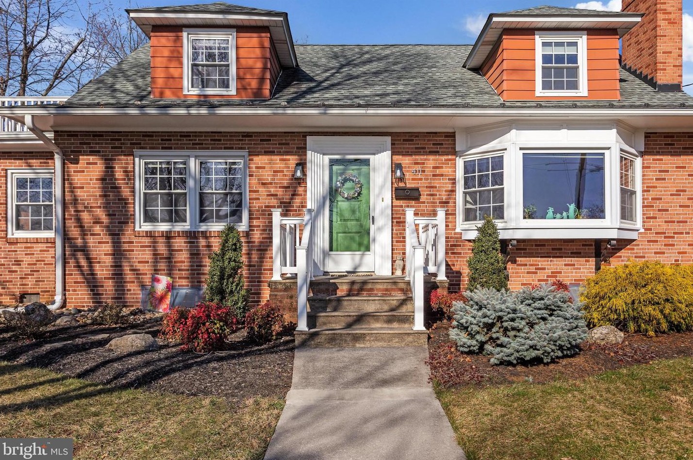 411 Van Fossen St, Winchester, VA 22601