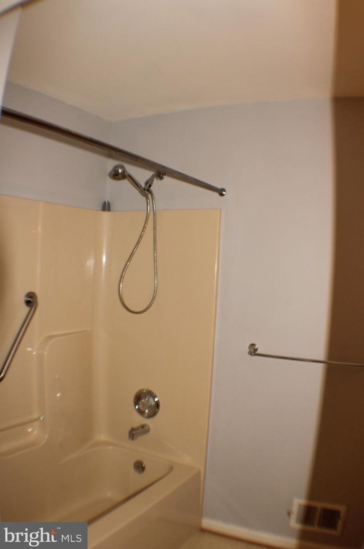 1815 Melvor Ln, Winchester VA  22601-6390 exterior