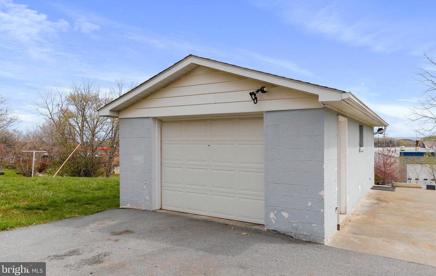 2428 Massanutten Ter, Winchester VA  22601-2750 exterior