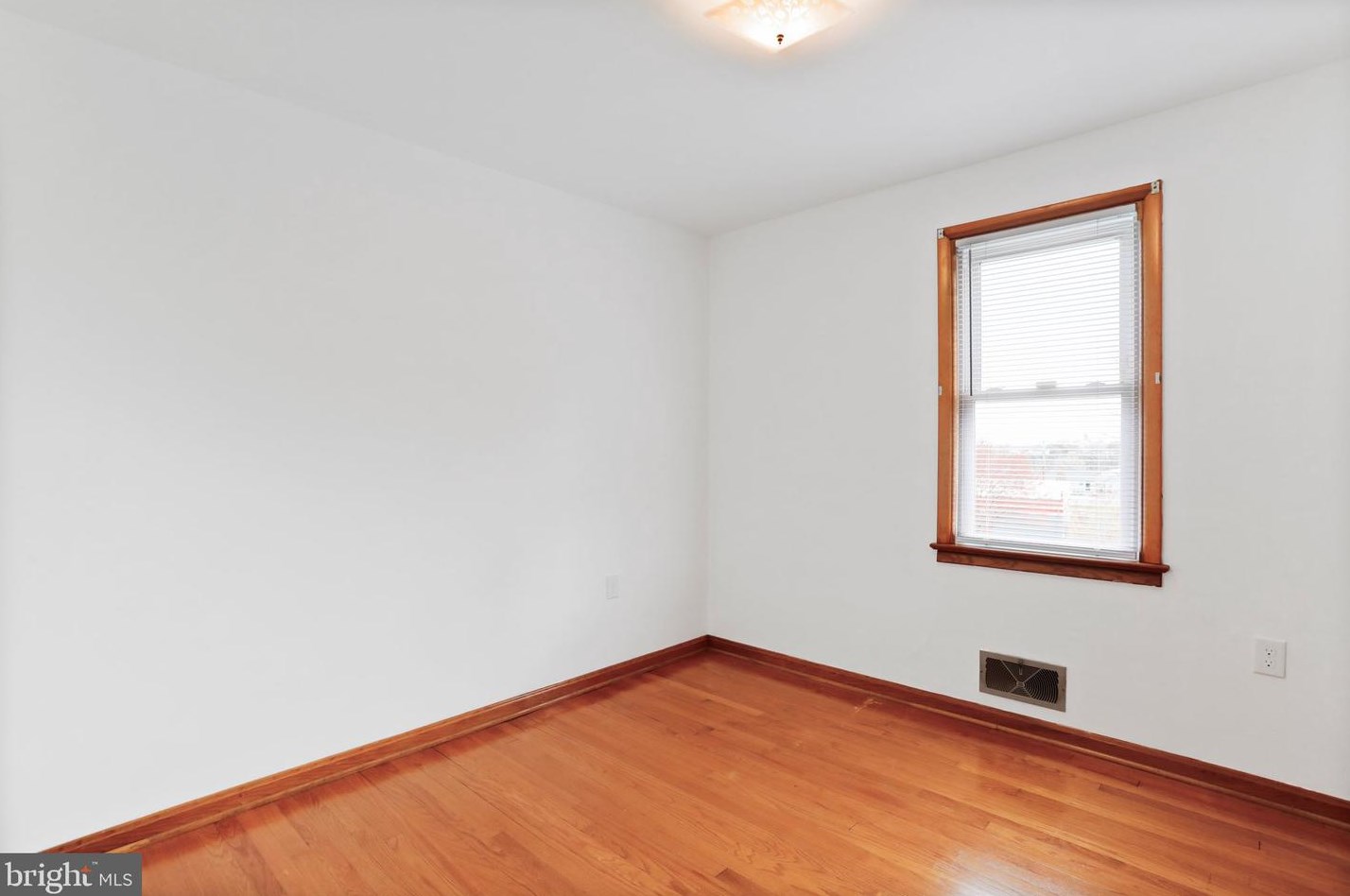 2428 Massanutten Ter, Winchester VA  22601-2750 exterior