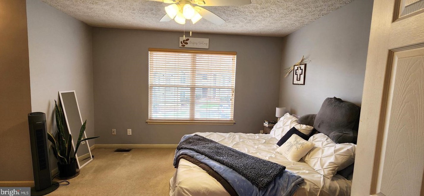 2945 Sorrell Ct, Winchester VA  22601-3498 exterior