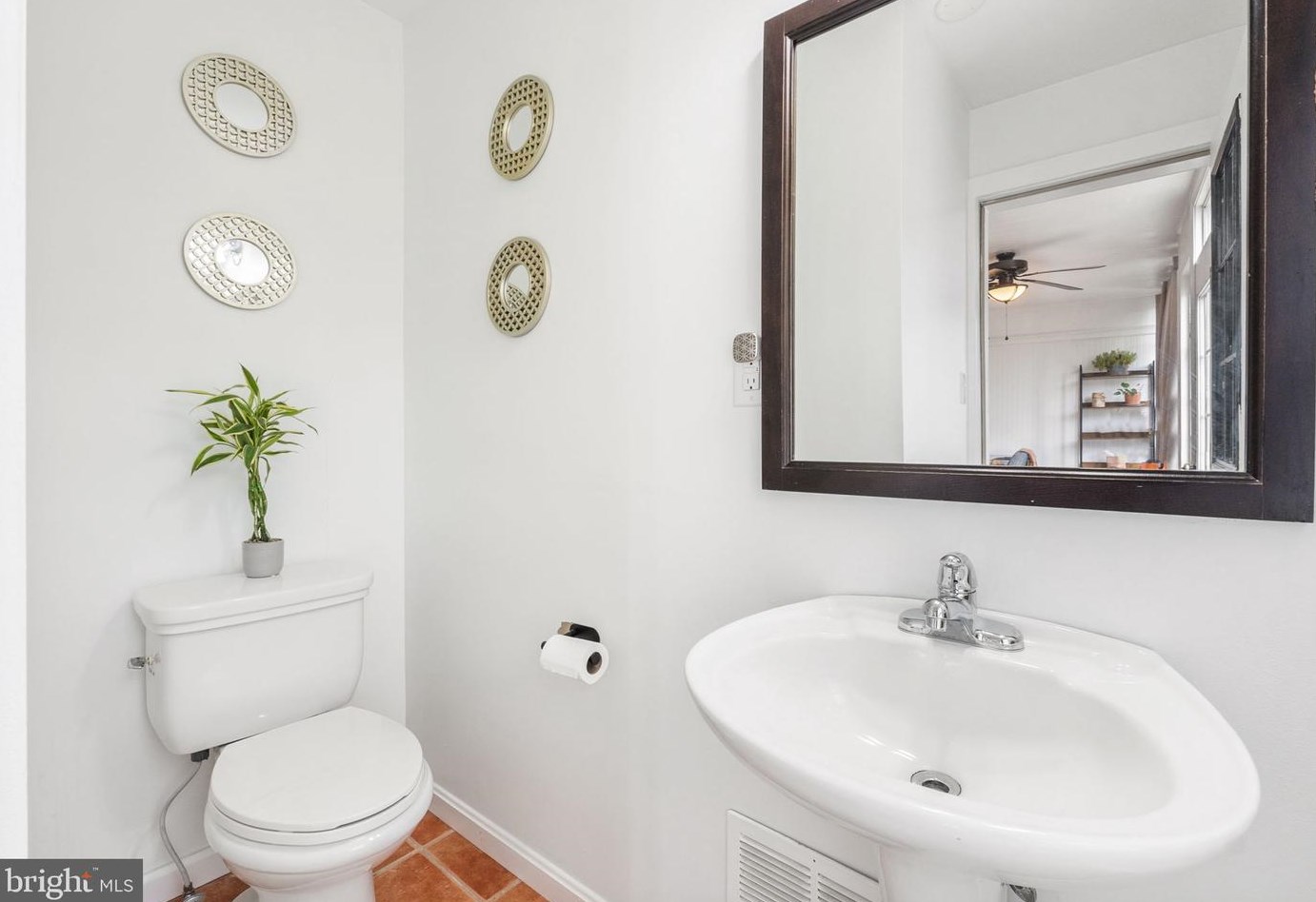 111 Pall Mall St, Winchester VA  22601-4530 exterior